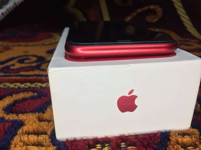 iPhone 11 Red USA LLA Model 64Gb 3