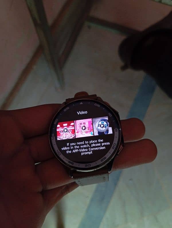 DT WATCH X (ROUND DAIL) 4GB MEMORY WITH EARBUDS CONNECTIVITY 2