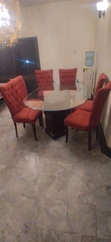 dinning table with 6x chairs 0