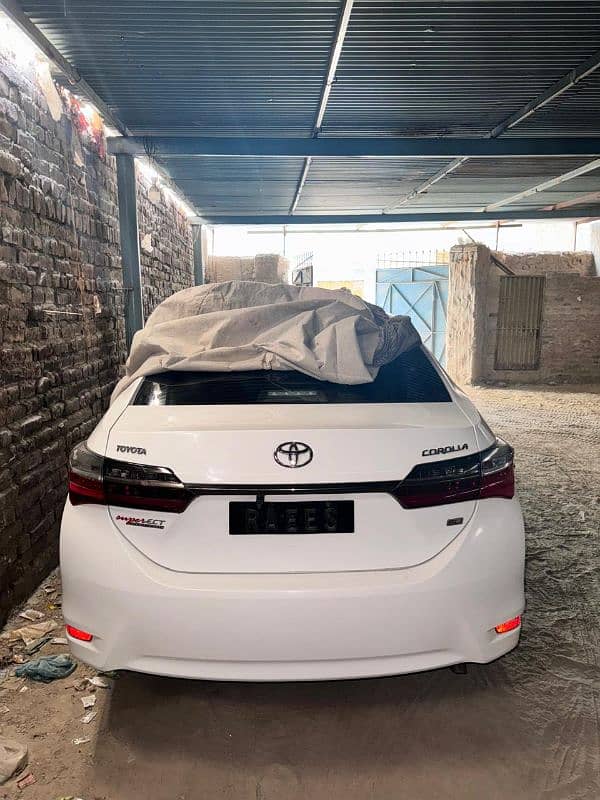 Corolla auto 2020 modle special edition super white colore 5