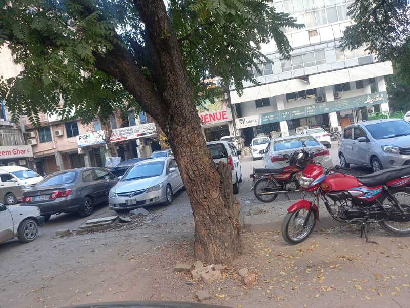 Blue Area 3000 Square Feet Jinnah Avenue Shop For Rent 0