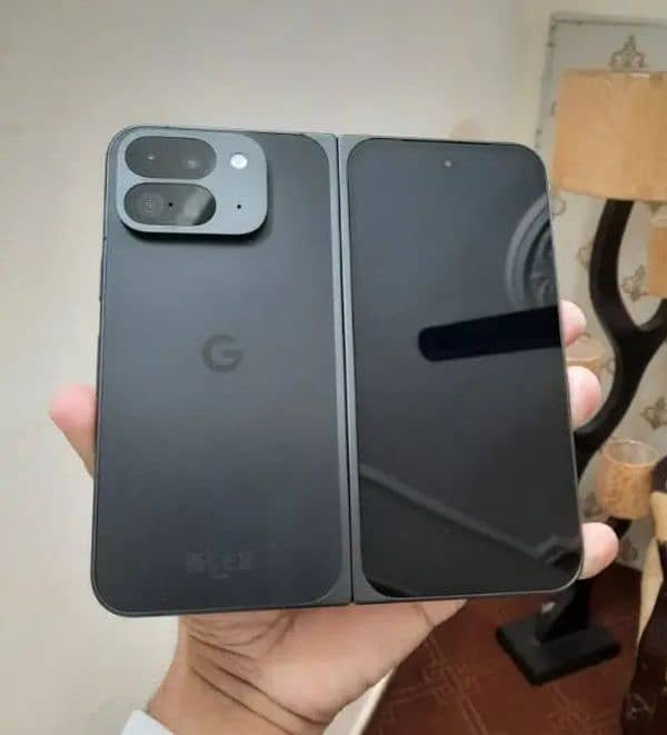 Google Pixel Fold 1