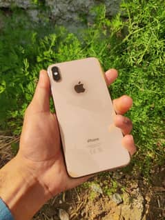 Iphone xs max ka panel chahiye muje