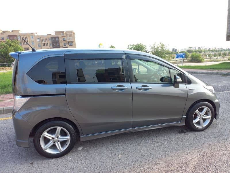 Honda Freed Hybrid 6 Seater 2012/2017 1