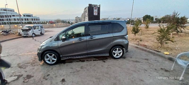 Honda Freed Hybrid 6 Seater 2012/2017 7