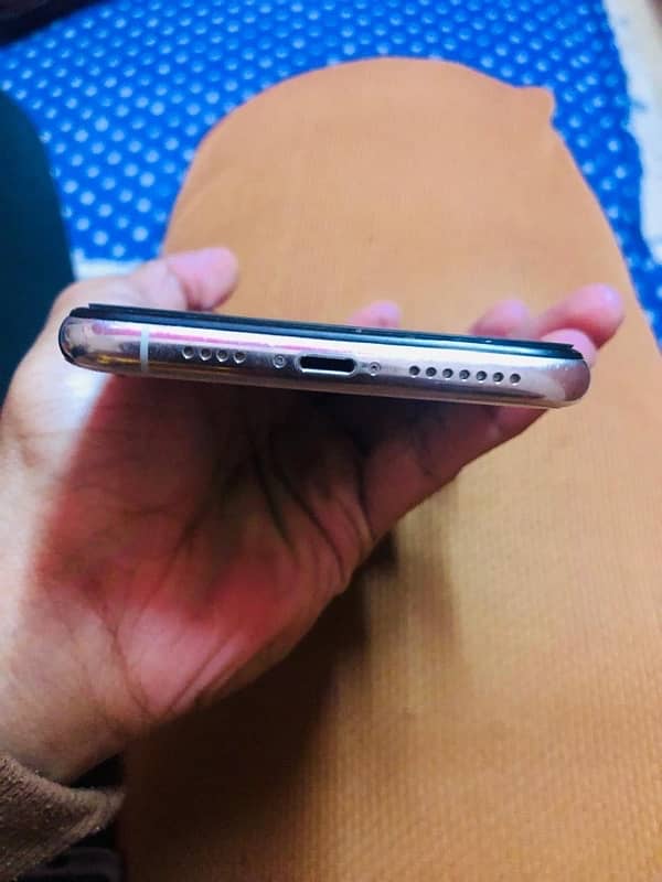 iPhone 11 Pro Max 5