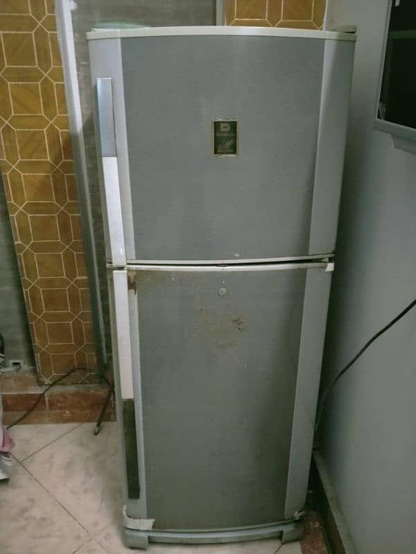 Dawlance refrigerator 0