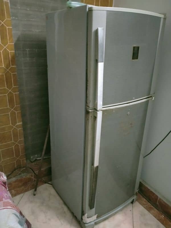 Dawlance refrigerator 1