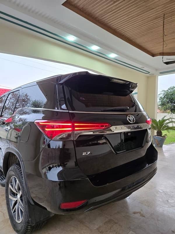 Toyota Fortuner V 2019 2