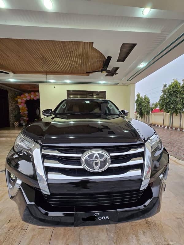 Toyota Fortuner V 2019 6