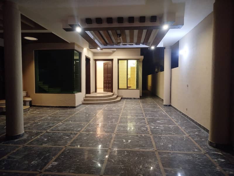 1 Kanal House for Rent in F2 Block 6 Beds, Double Unit PKR 3 Lac 10