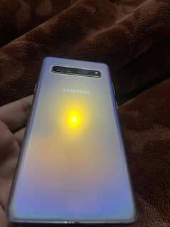 SAMSUNG S10 PLUS 5G