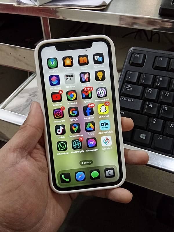 iPhone XR 1