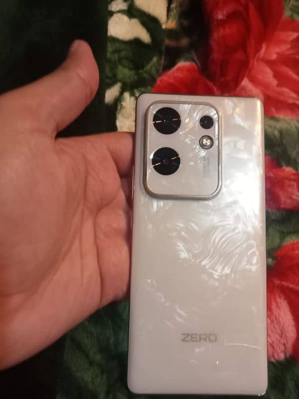 infinix zero 304g with box and charger 5