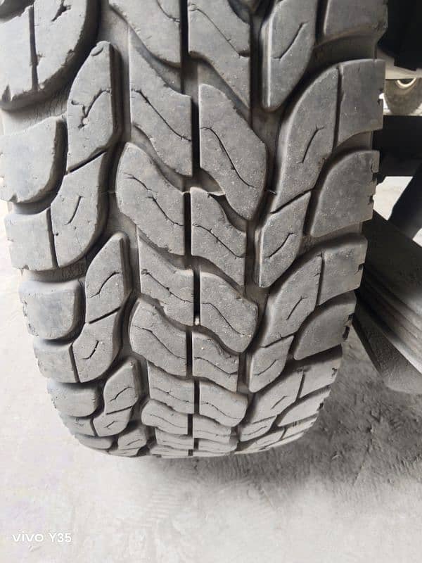 Yukohama Tyres 31×10.50 R15 2