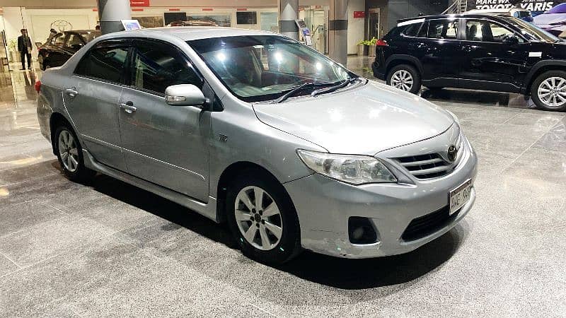 Toyota Corolla Altis 2011 1