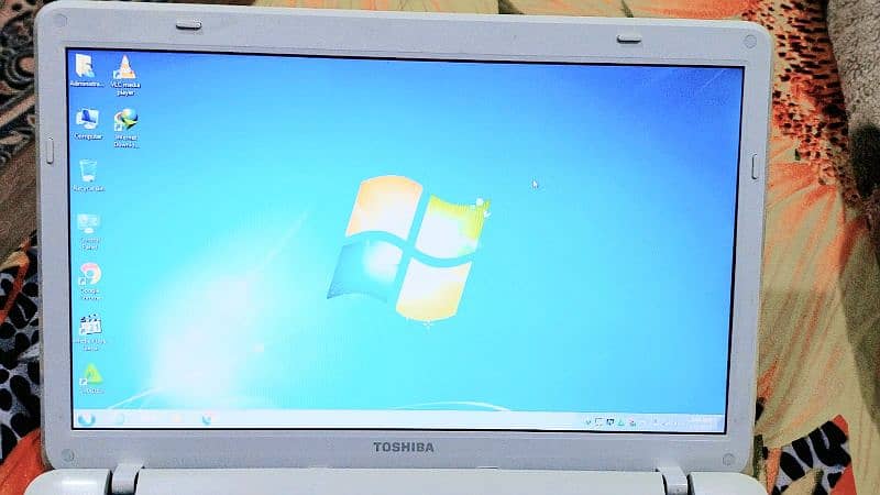 BRAND: TOSHIBA  CORE i-5 laptop for sale 0