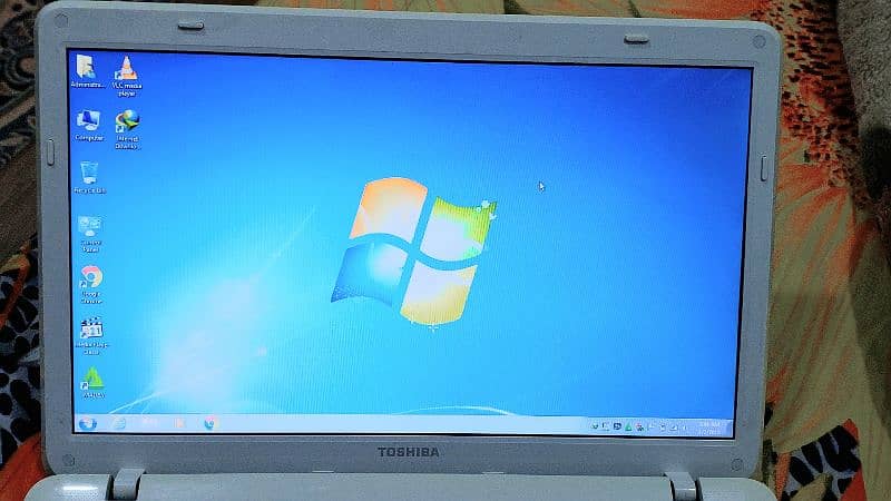 BRAND: TOSHIBA  CORE i-5 laptop for sale 15