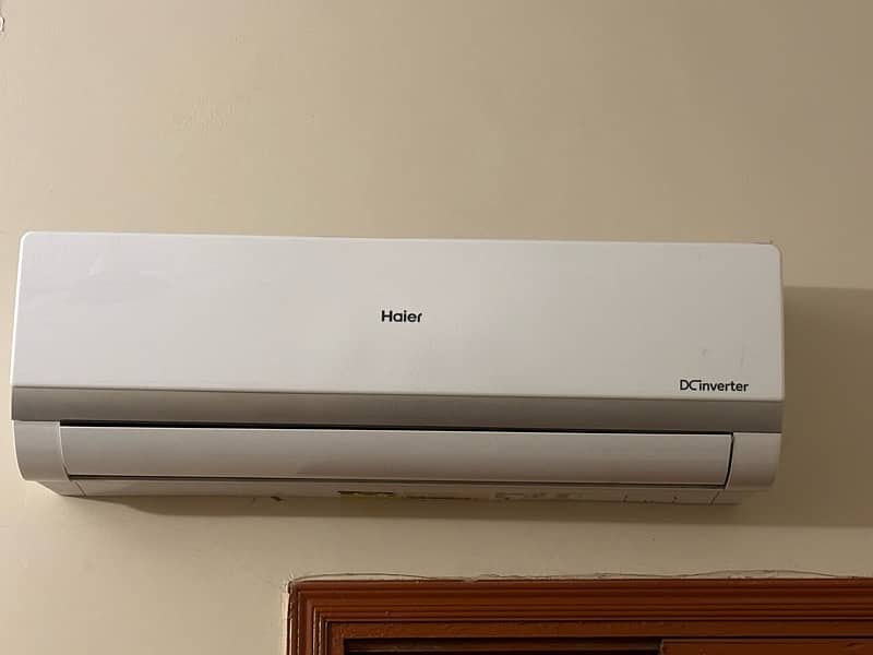 selling because this ac is extra and use ni hota 9