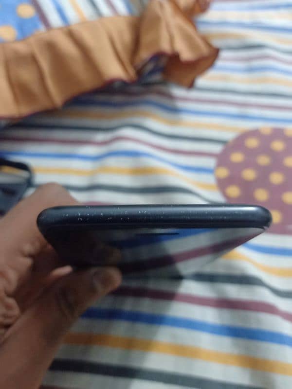 IPHONE 7 PLUS (128 GB) NON PTA 4