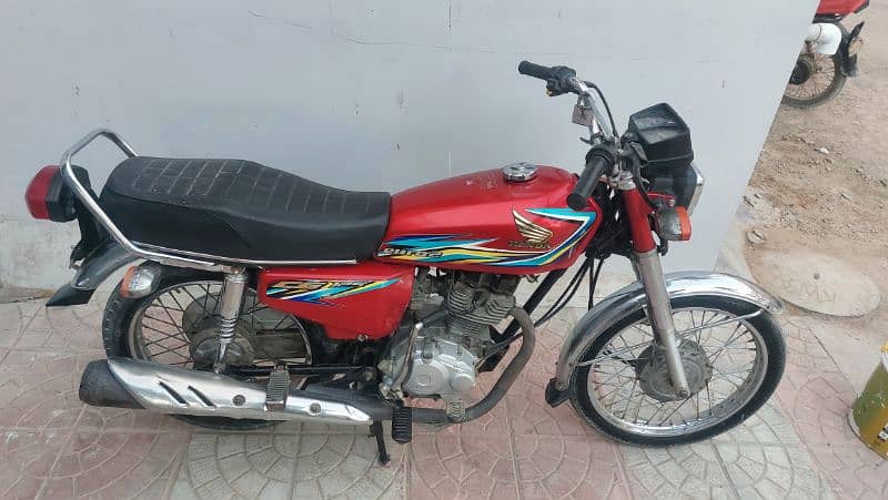 Honda 125 model 2018 (karachi number) all okay 1