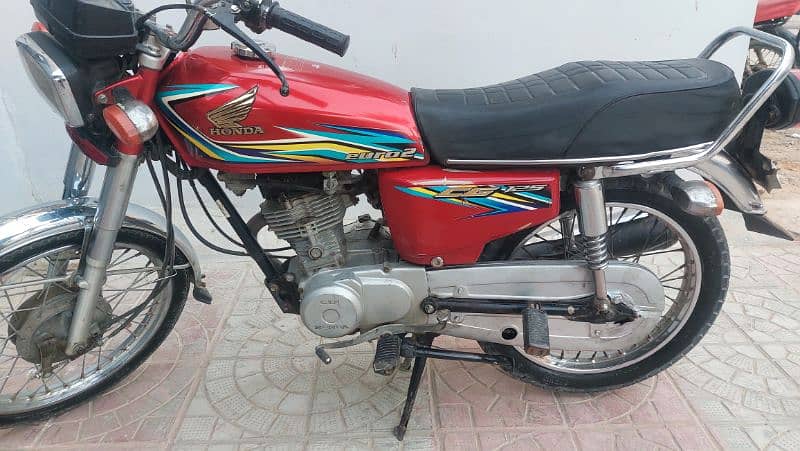 Honda 125 model 2018 (karachi number) all okay 2