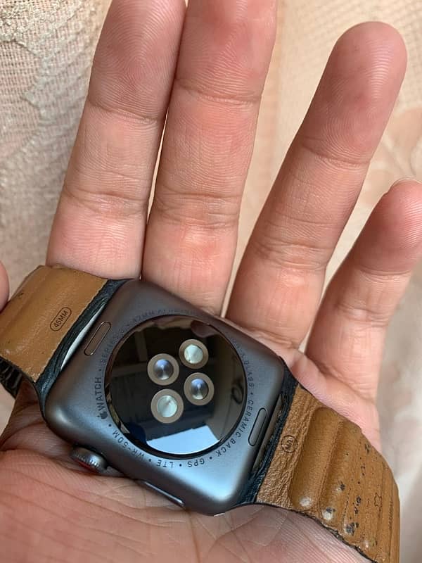 Apple watch series 3 / 42 mm cellular 5