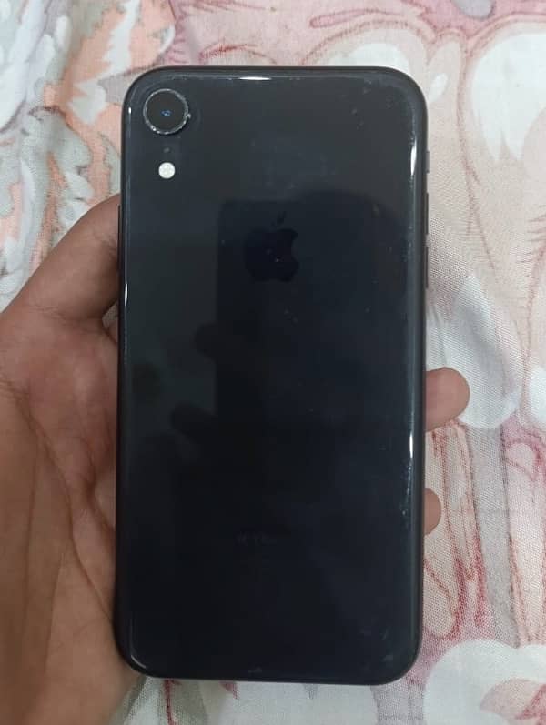 iPhone XR 3