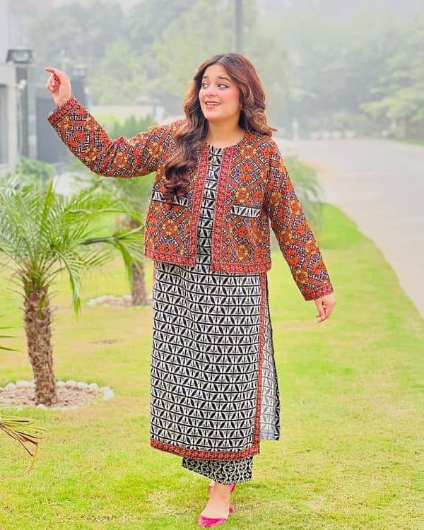 3 PC women's stitched lawn dress 6