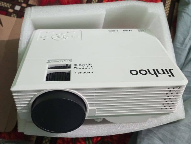 jinhoo mini WiFi projector 0