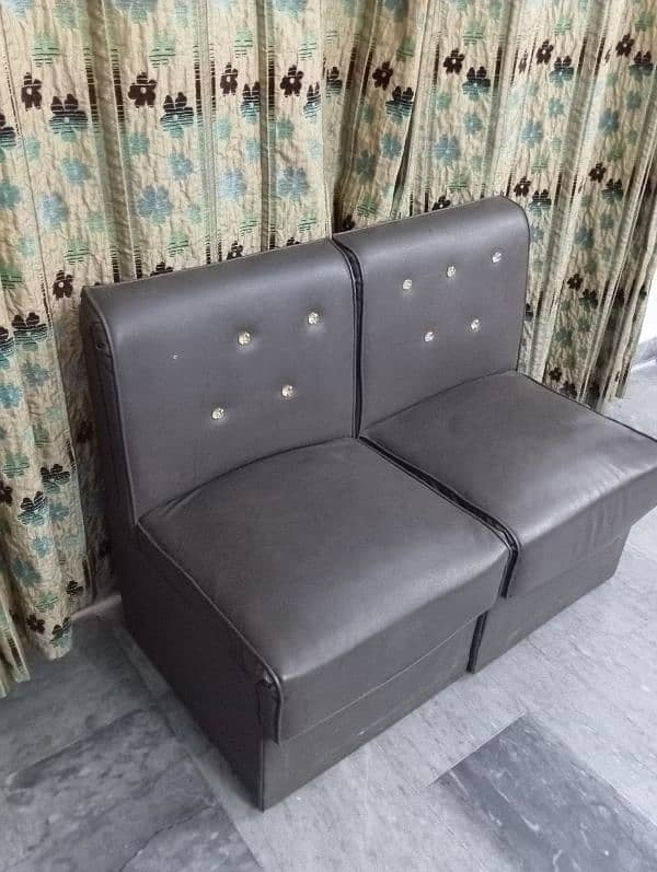 sofa & TV trolley in throw away price 1