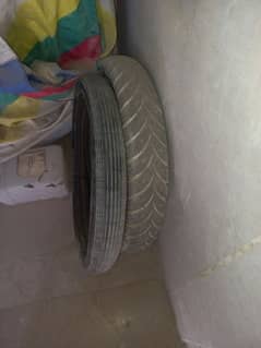 Suzuki 150 ka tyre hai pichla or ugla 125 ka hai