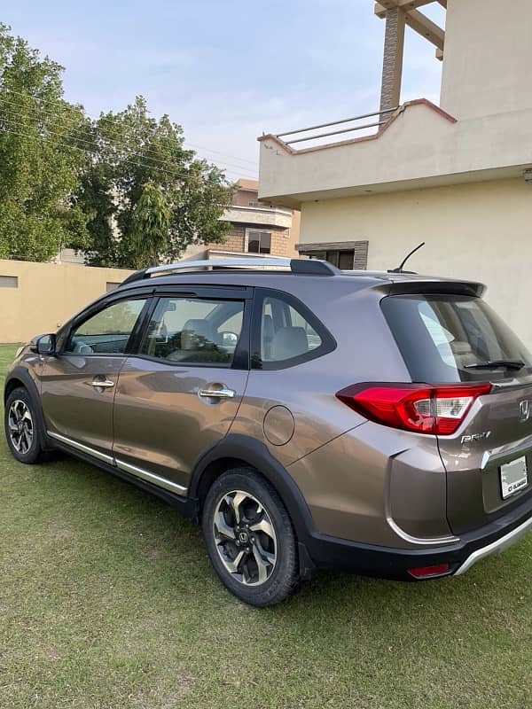 Honda BR-V 2018 IVTEC S- Urban Titanium - Total Genuine 2