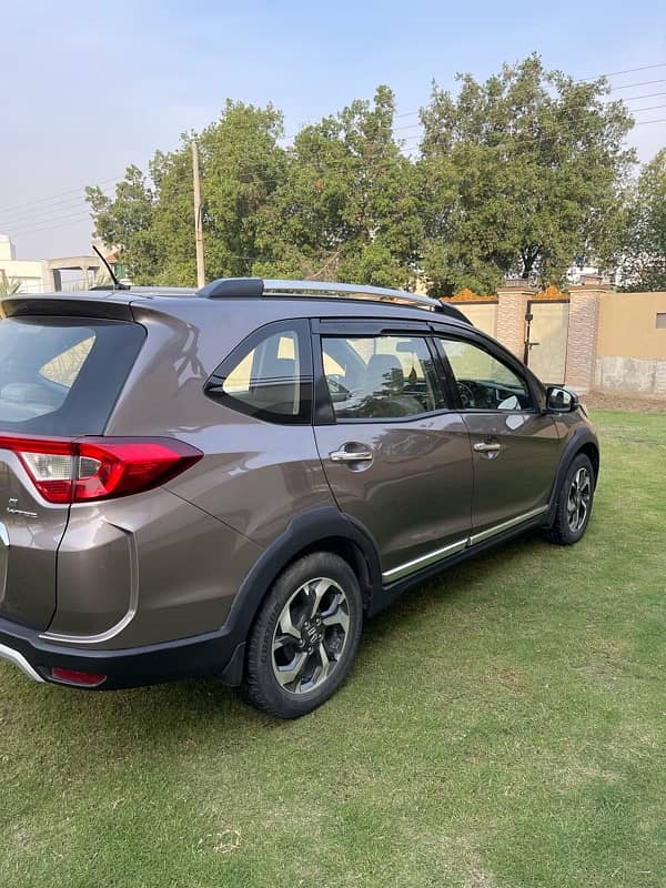 Honda BR-V 2018 IVTEC S- Urban Titanium - Total Genuine 3