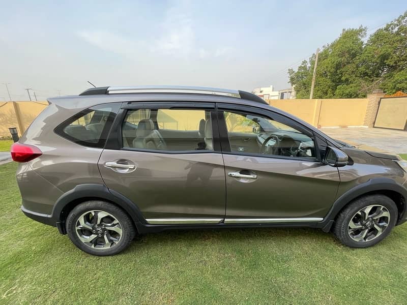 Honda BR-V 2018 IVTEC S- Urban Titanium - Total Genuine 8