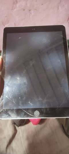 Ipad 5 generation Glass crack  . Emergency Sale Exchange possible