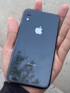 I PHONE XR 64 GB FACTORY UNLOCK