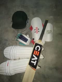 urgent sale in low price cricket kit and bag free + guard