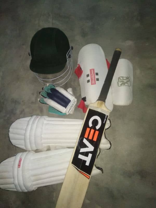 urgent sale in low price cricket kit and bag free + guard 0