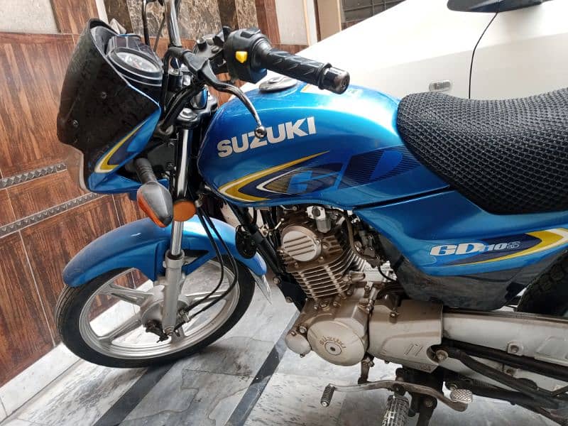 Suzuki gd 110s in original condition with 2 keys 1