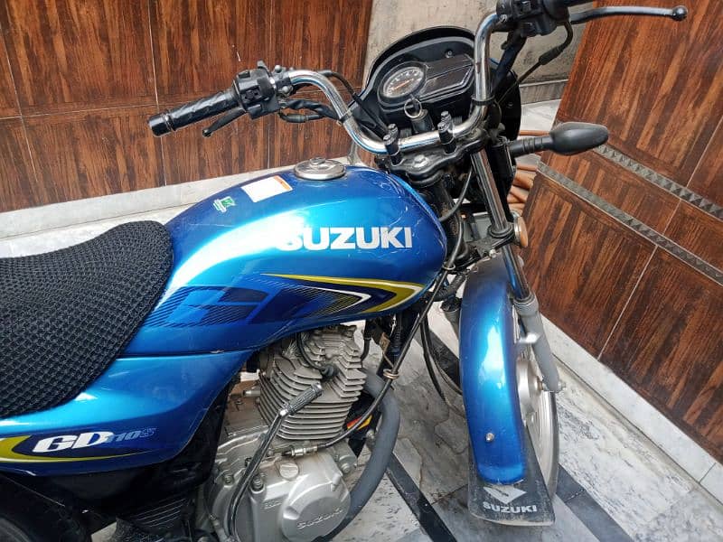 Suzuki gd 110s in original condition with 2 keys 3