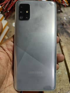 Samsung A51 . . 8gb wala