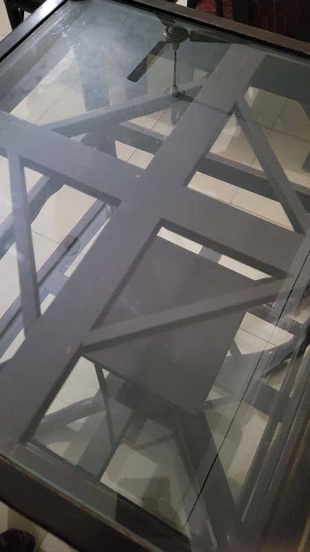 3 tables with mirror new condition 9/10. . . . . 5