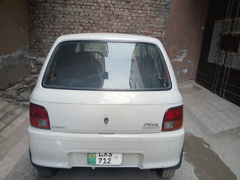 Daihatsu Cuore 2000 2