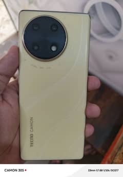 Tecno camon 30s golden color