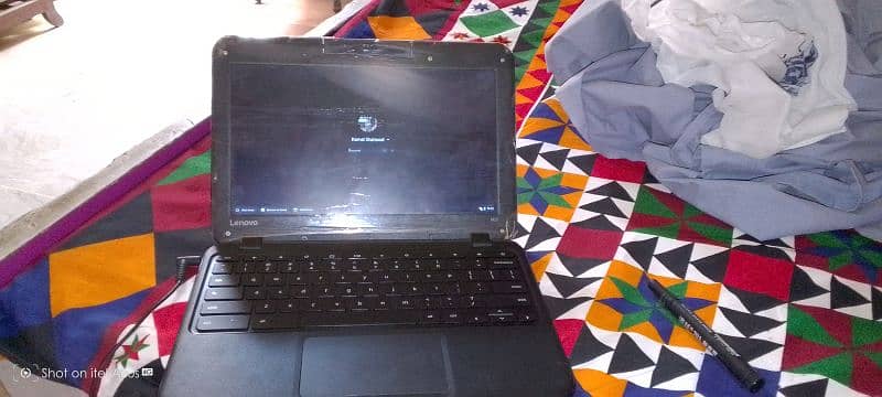 Lenovo. . N22 Chrome Book. . 4