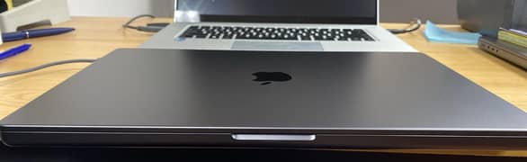 Macbook pro M1 13inches 16gbram/1tbssd