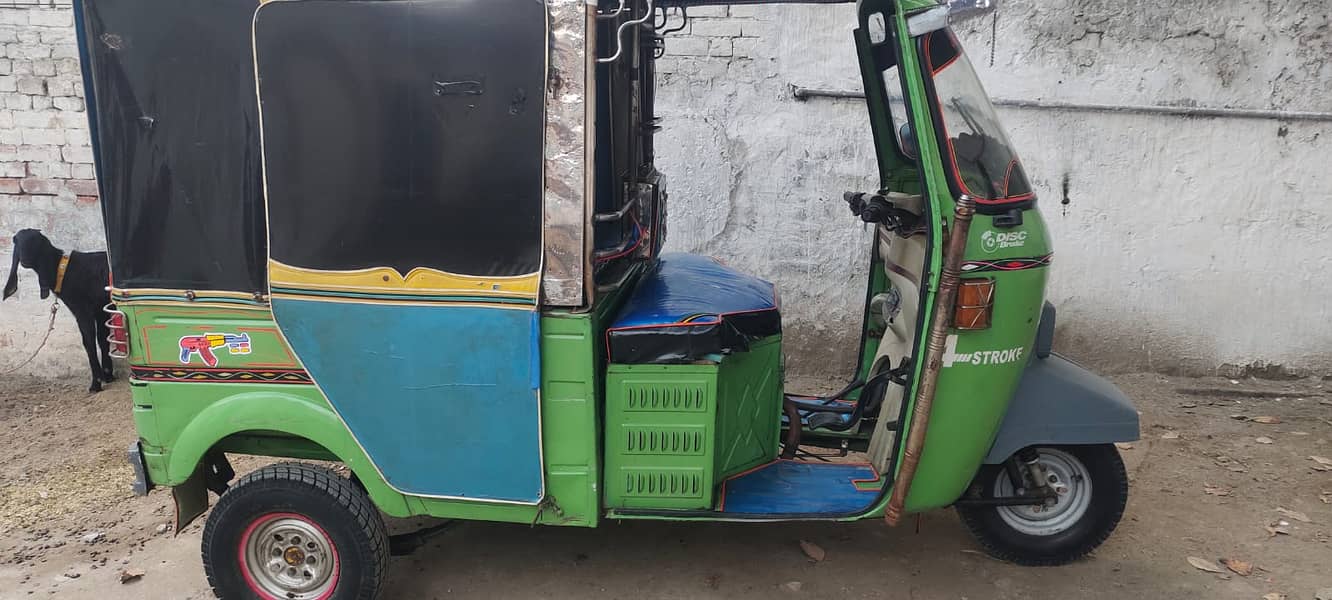 New asia double shok 6 seater close rickshaw 2021 1