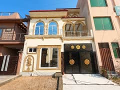 Aesthetic Prime Location House Of 5 Marla For Sale Is Available