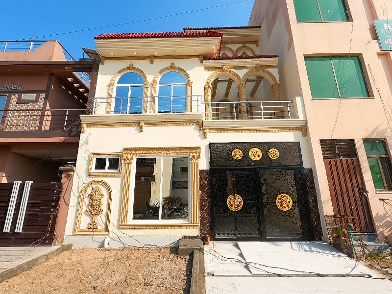 Aesthetic Prime Location House Of 5 Marla For Sale Is Available 0